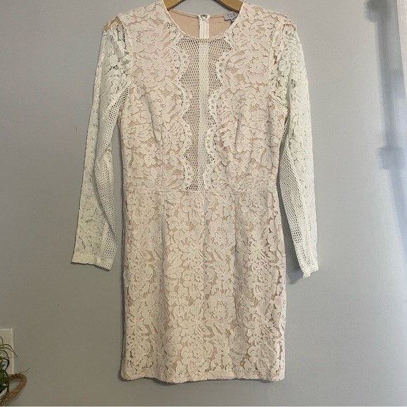 Tobi White Lace Mini Dress Size Large - Picture 2 of 12